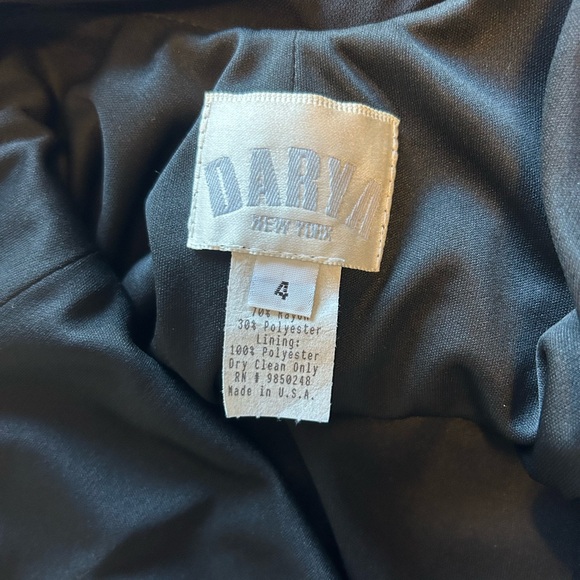 Sleeveless Dress bundle size 4 - Picture 4 of 12